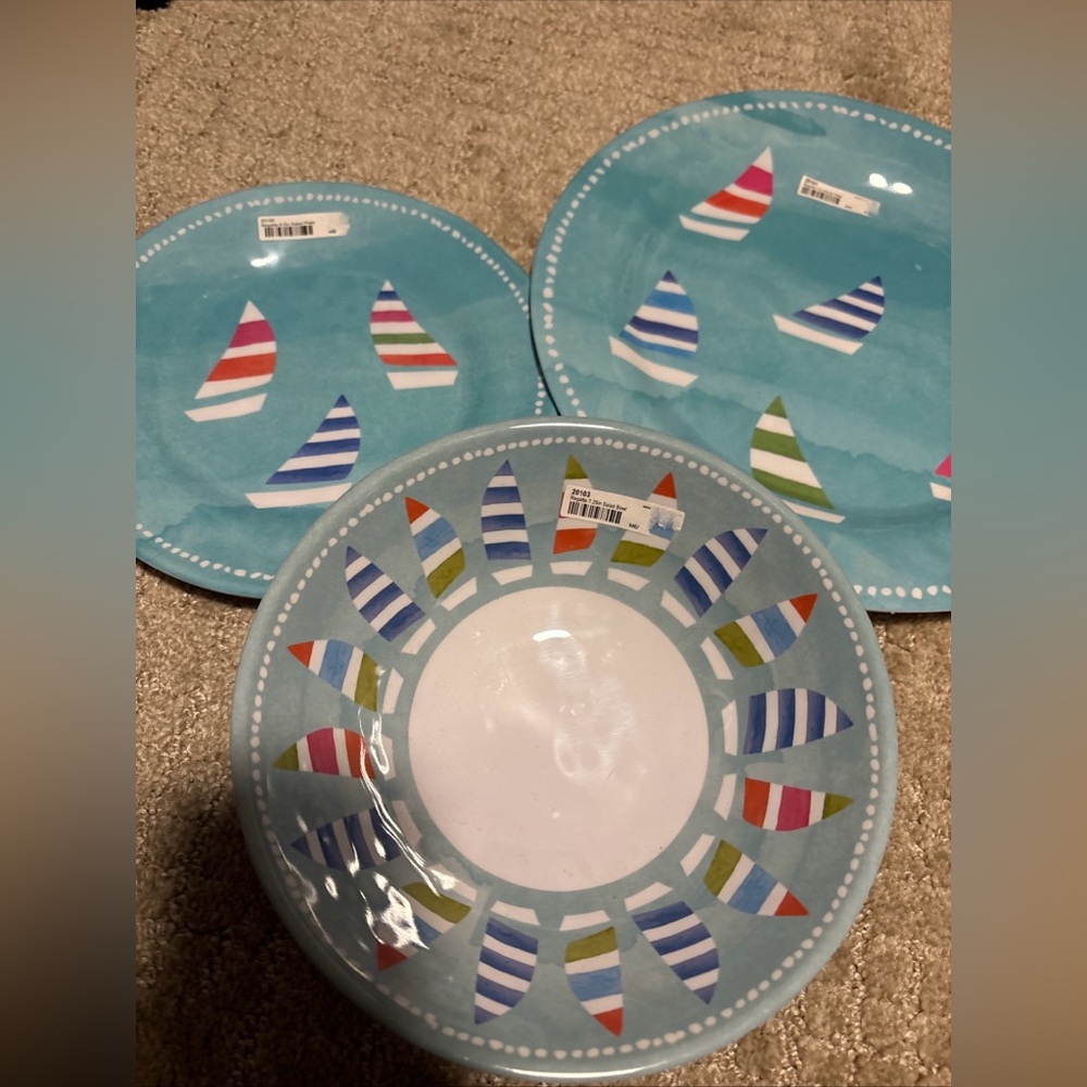 Merritt Regatta Dinner Place Setting (Dinner Plate, Salad Plate, Salad Bowl)